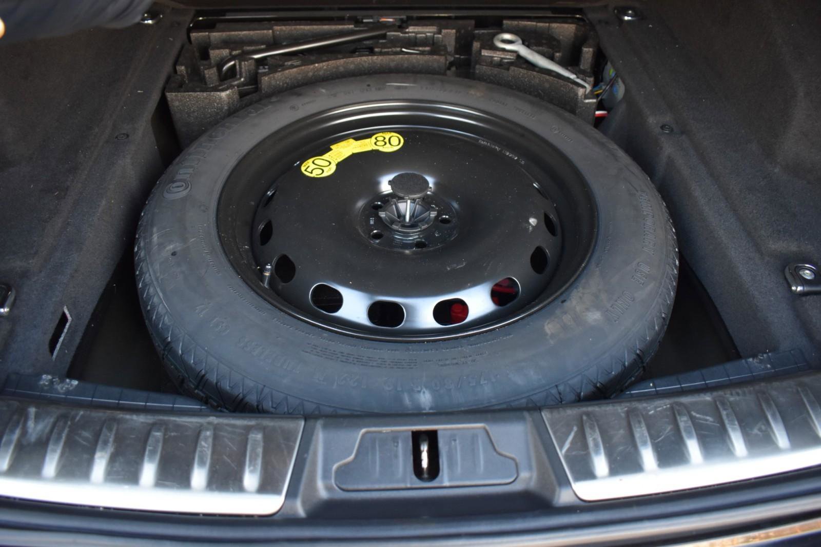 Used 2019 Jaguar F-PACE Prestige image 48