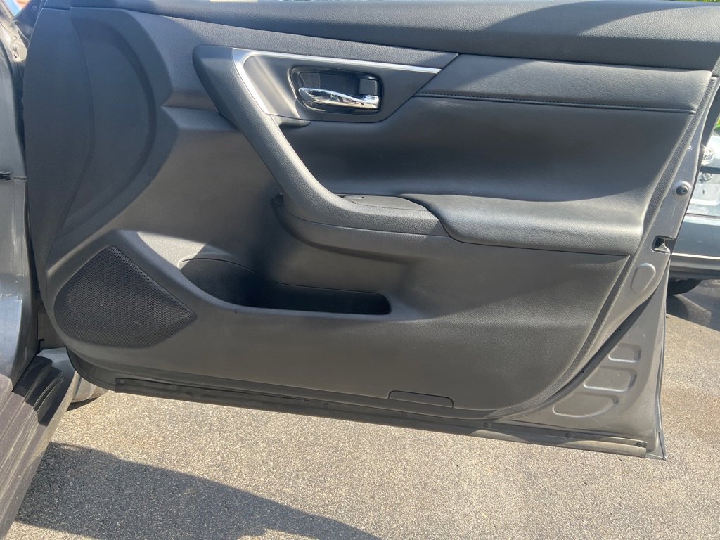 Used 2016 Nissan Altima 2.5 SR image 11