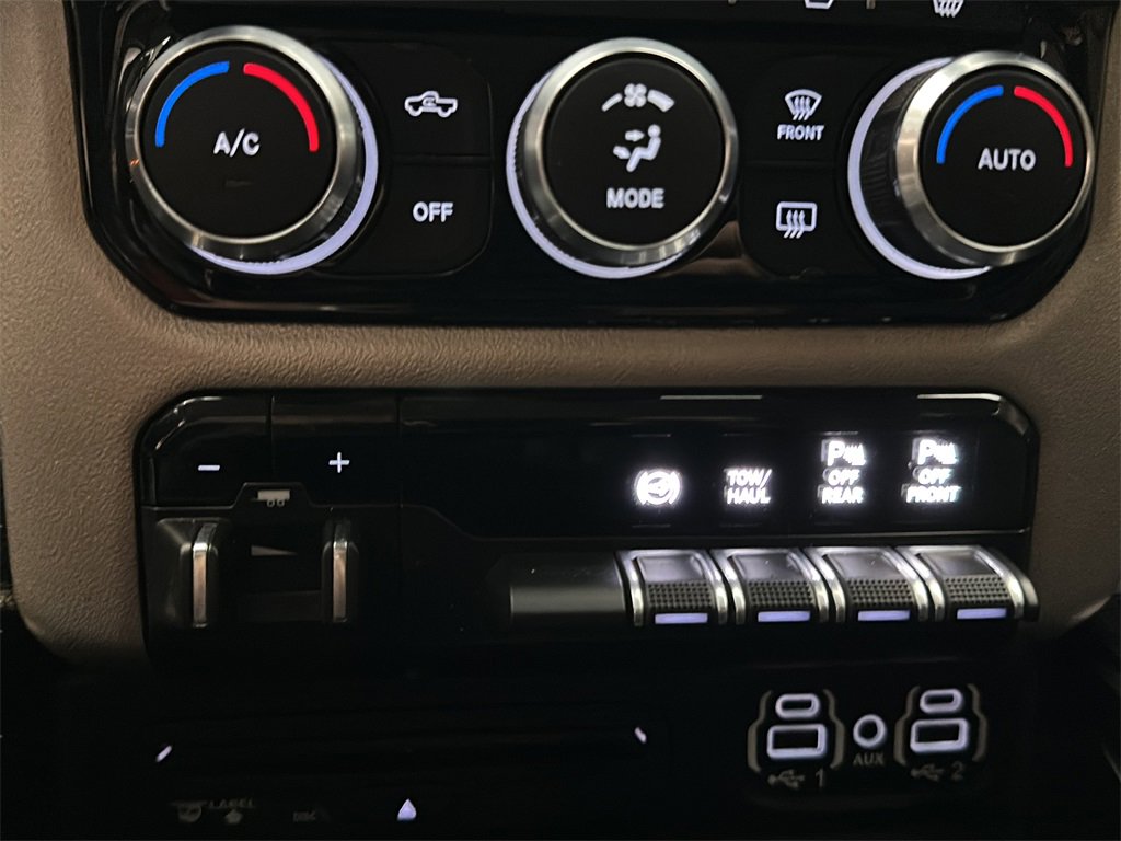 Used 2019 RAM 3500 Laramie image 28