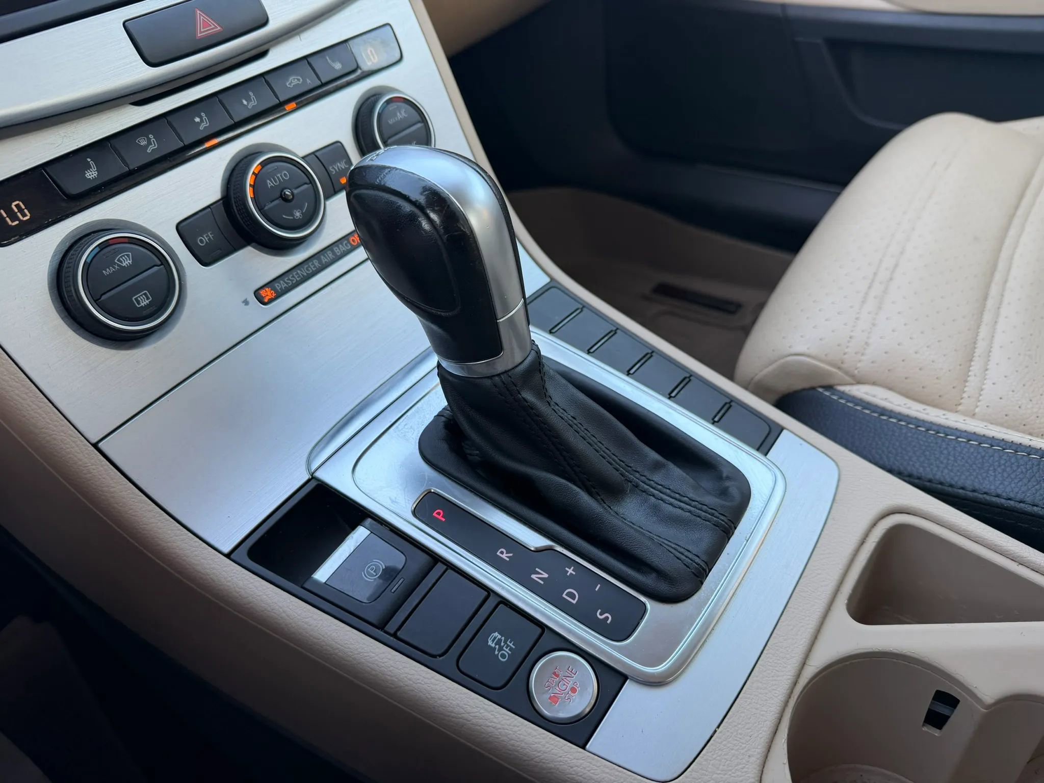 Used 2016 Volkswagen CC Sport image 14