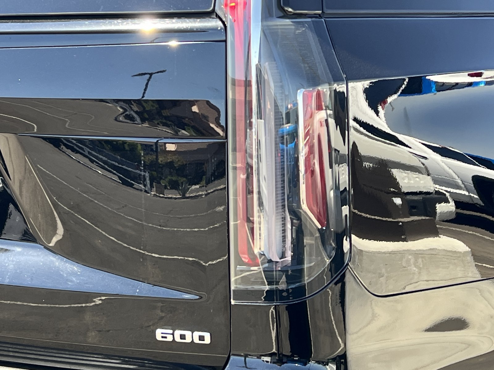 Used 2022 Cadillac Escalade Sport AWD/4WD image 27