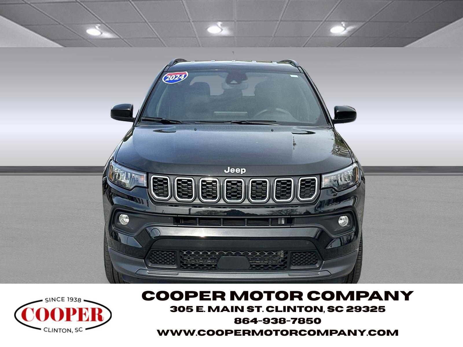 Used 2024 Jeep Compass Latitude image 9