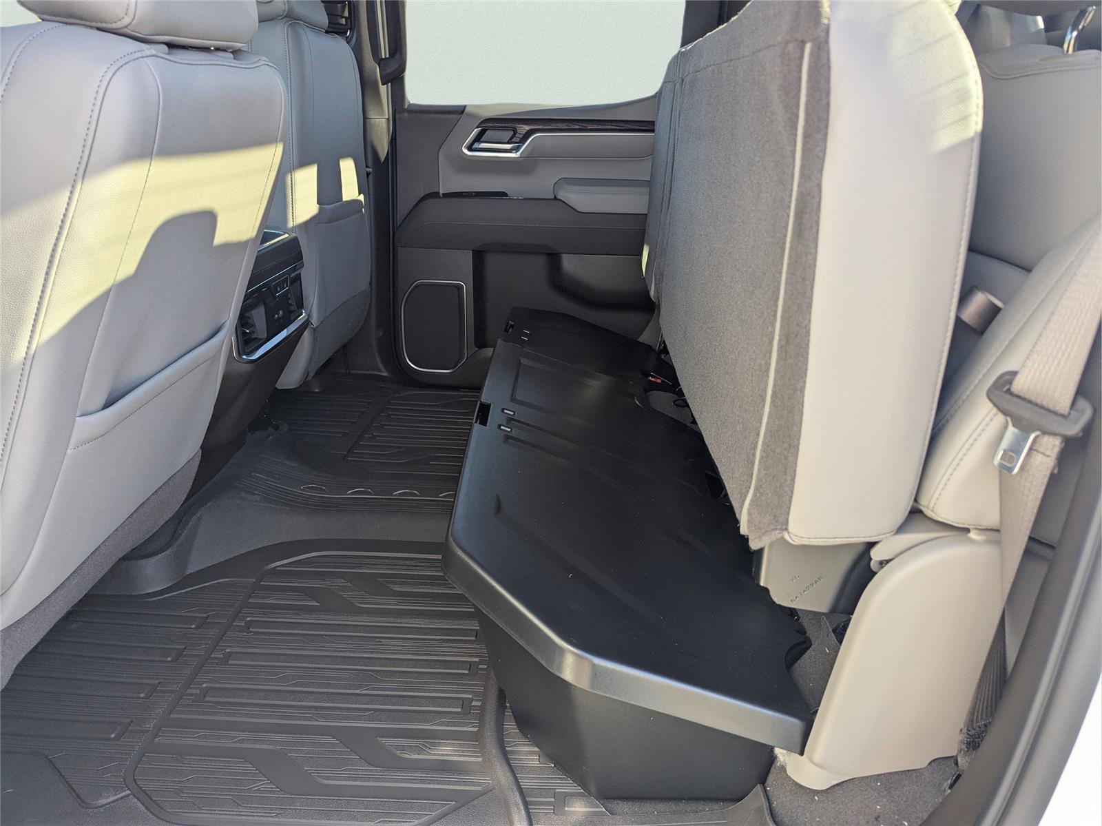 New 2026 GMC Sierra 1500 SLT w/ SLT Premium Plus Package image 12