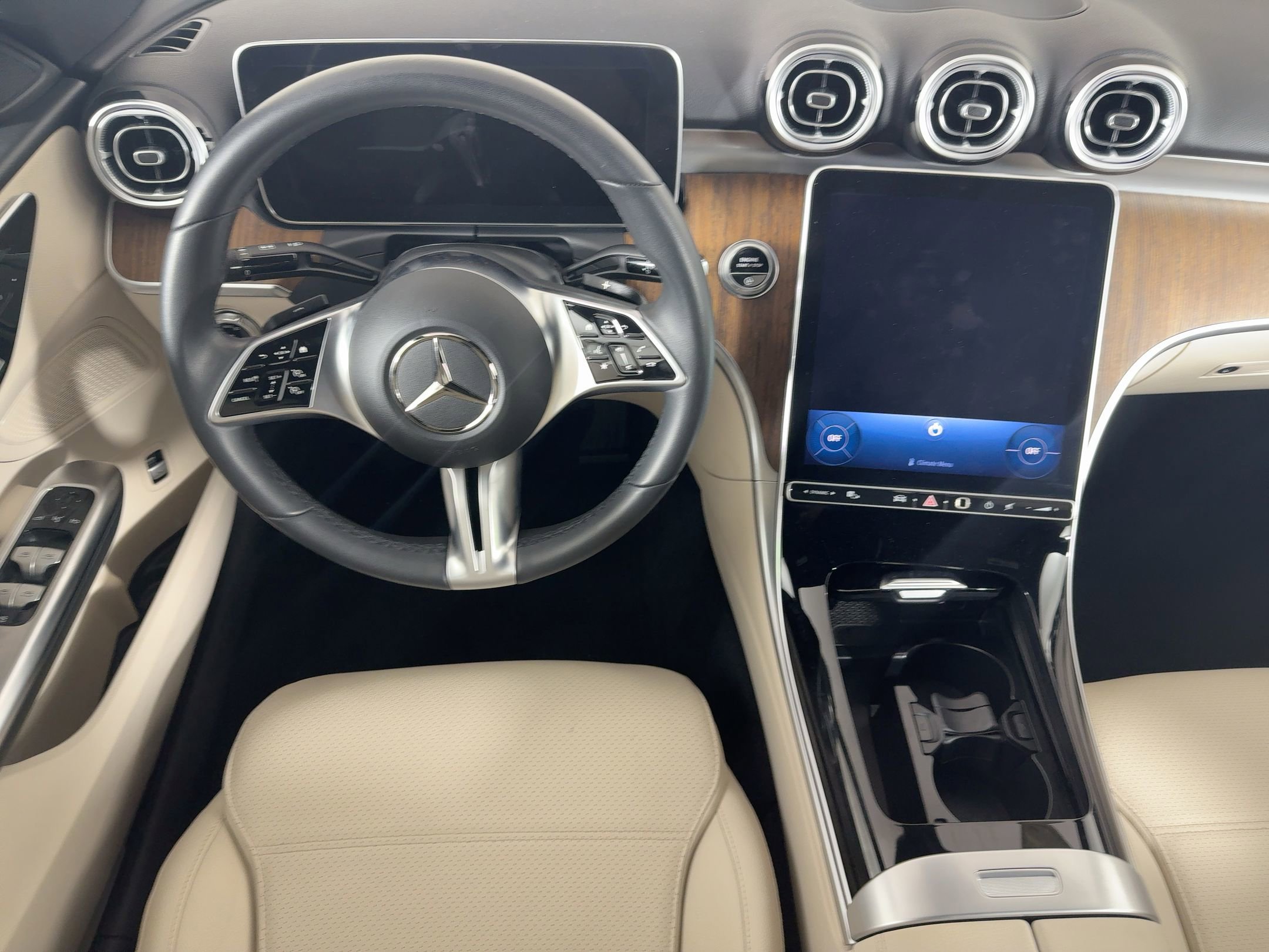 Used 2023 Mercedes-Benz C 300 C 300 image 4