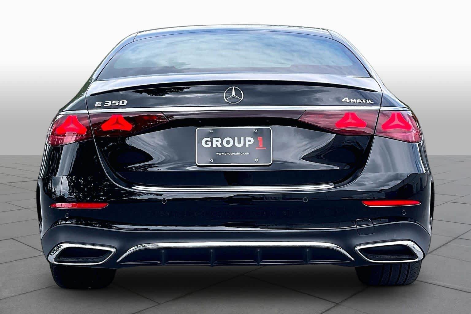 Used 2025 Mercedes-Benz E 350 4MATIC Sedan image 4