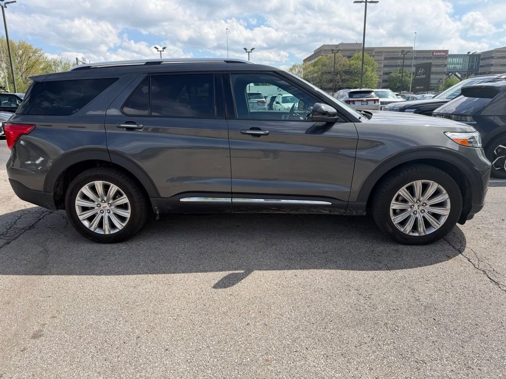 Used 2020 Ford Explorer Limited AWD/4WD image 3