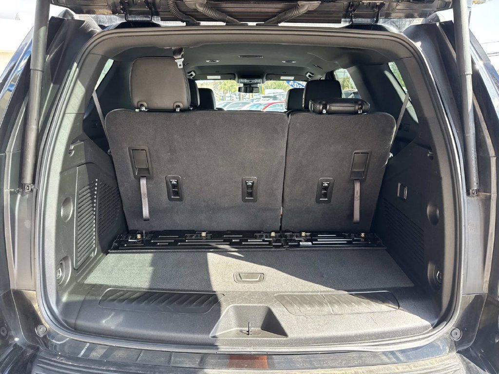 Used 2024 Chevrolet Tahoe LT RWD image 9