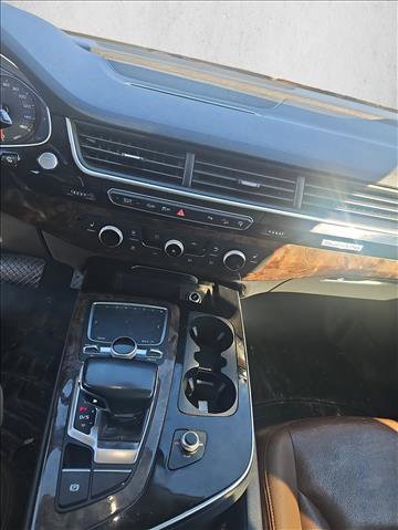 Used 2017 Audi Q7 3.0T Premium Plus image 17