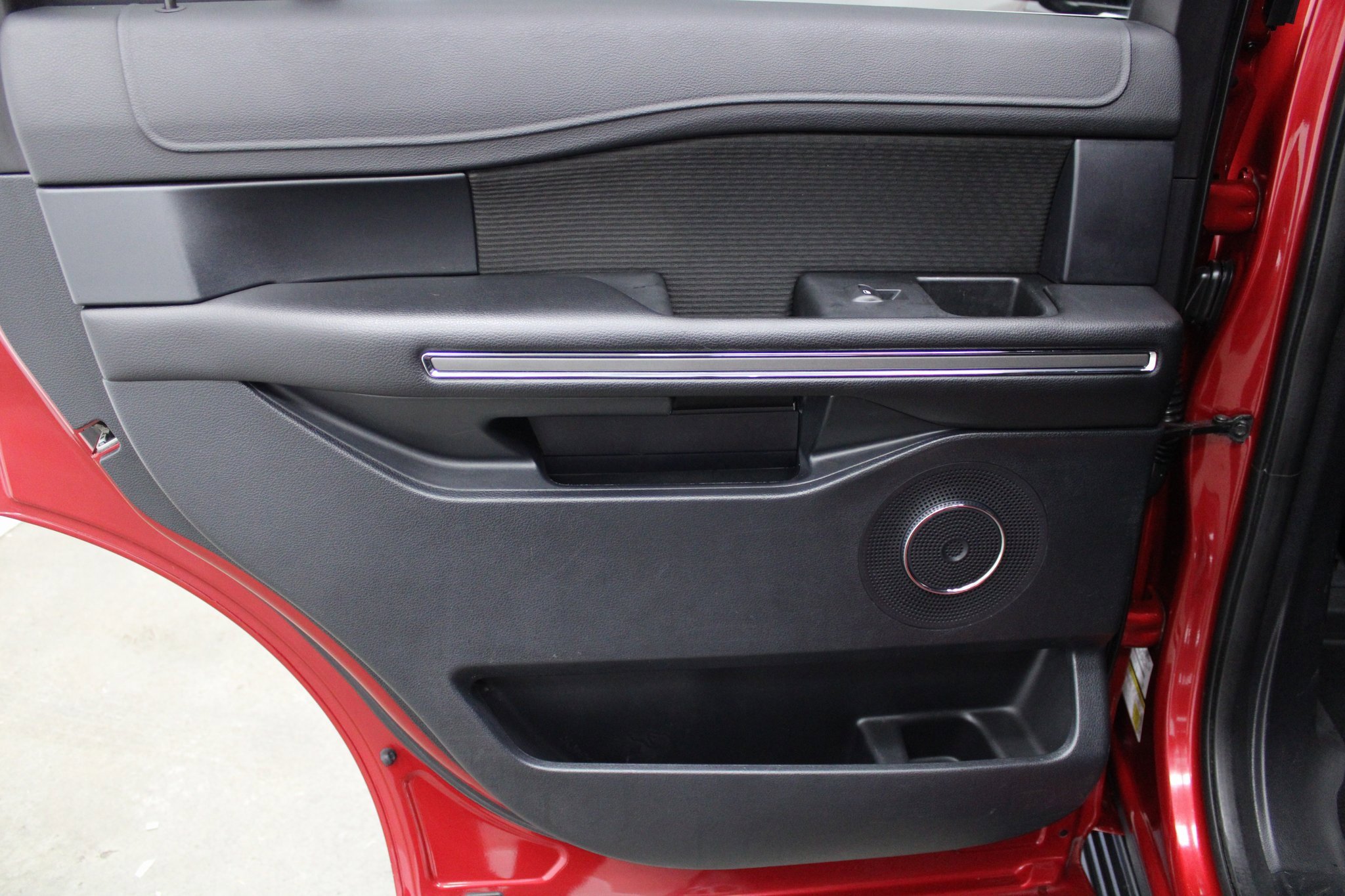 Used 2020 Ford Expedition XLT image 18