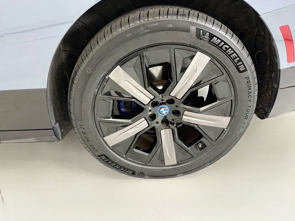 Certified 2024 BMW iX xDrive50 w/ Sport Package AWD/4WD image 29