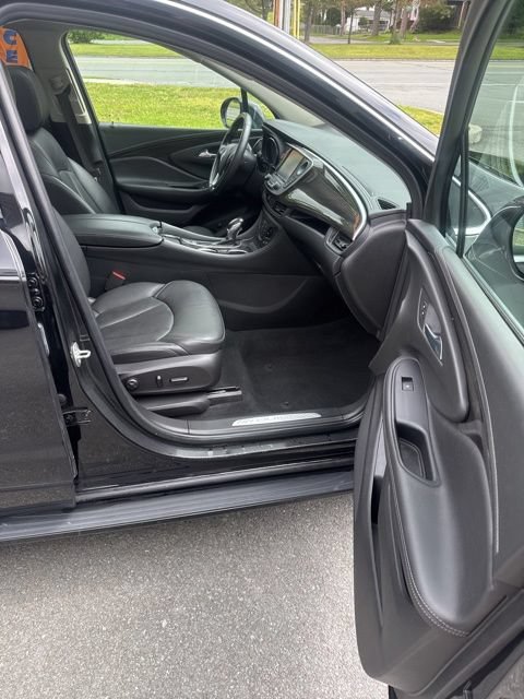 Used 2020 Buick Envision Essence w/ Experience Buick Package AWD/4WD image 18