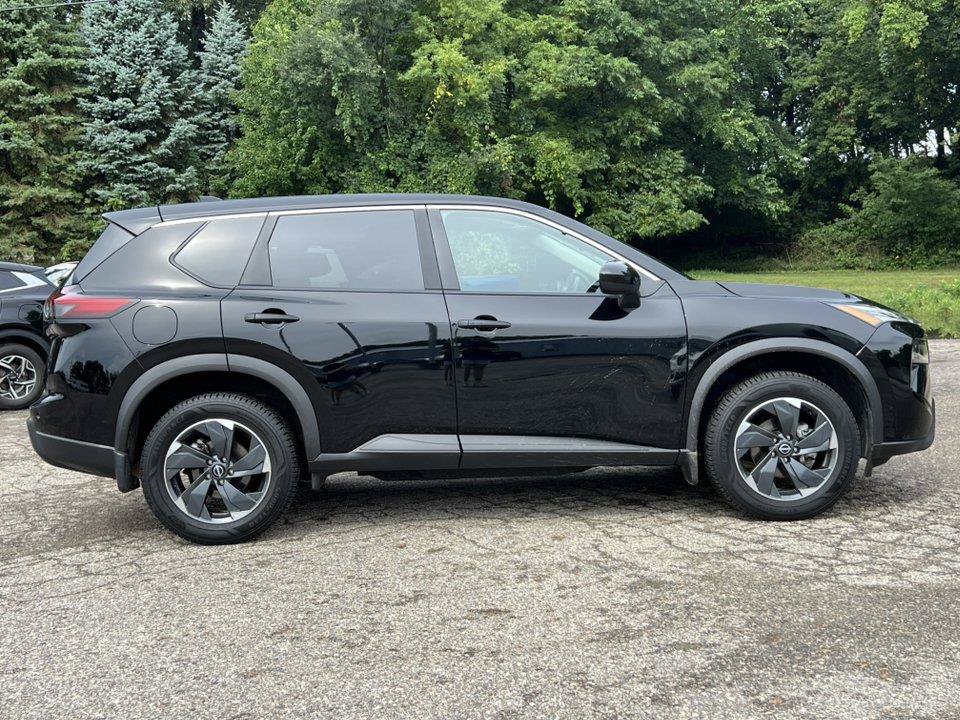 Used 2025 Nissan Rogue SV AWD/4WD image 38