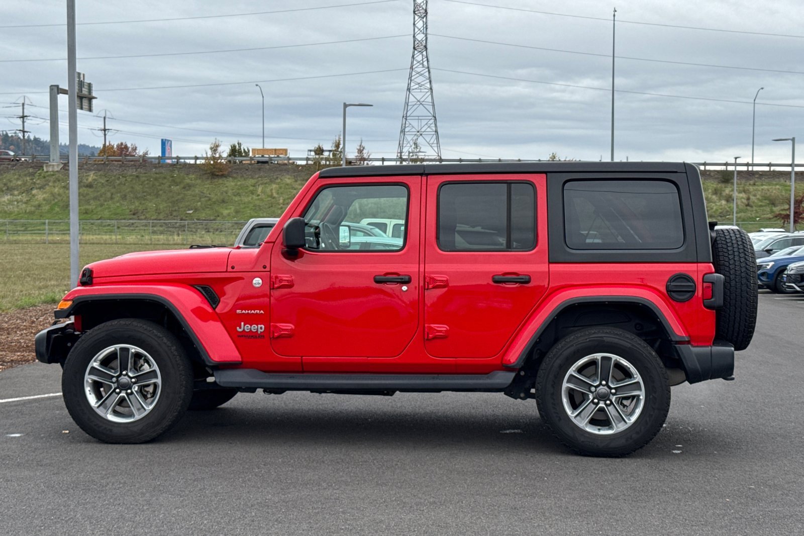 Used 2022 Jeep Wrangler Unlimited Sahara image 6