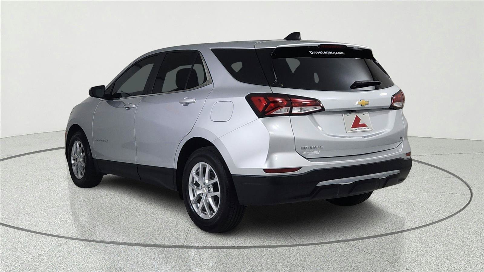 Used 2022 Chevrolet Equinox LT FWD image 4