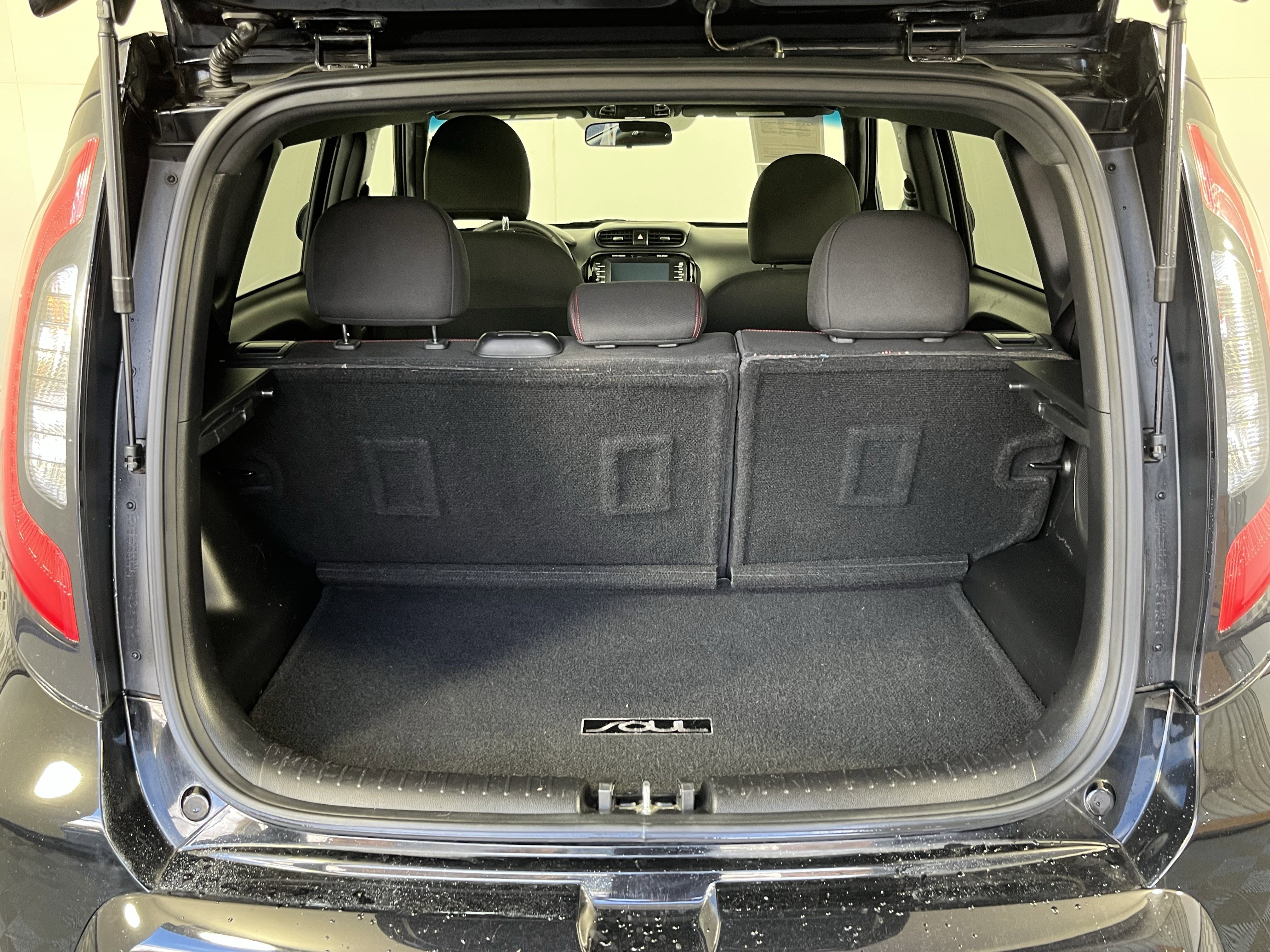 Used 2015 Kia Soul + image 5