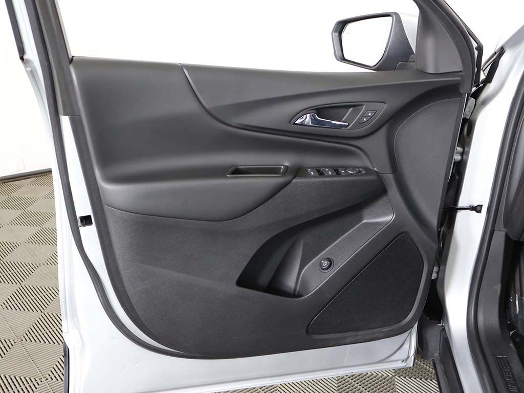 Used 2022 Chevrolet Equinox LT FWD image 23