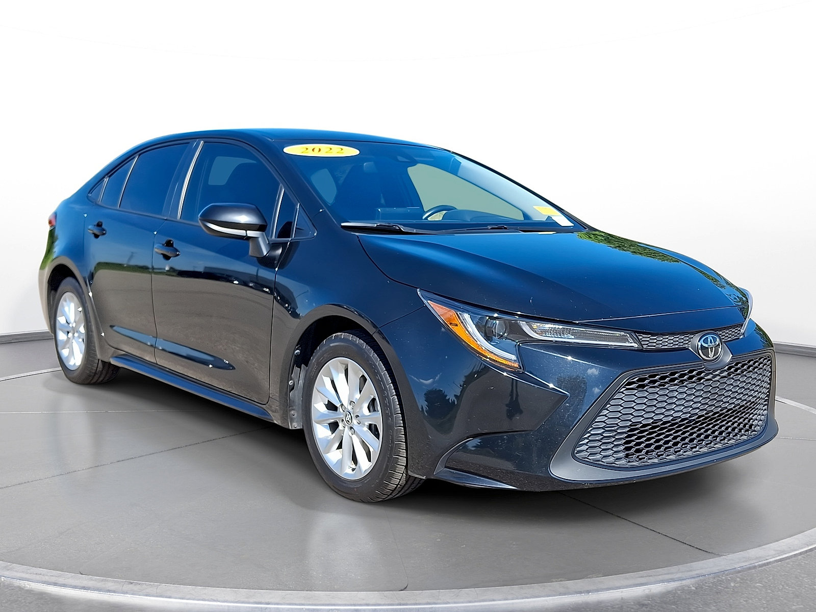 Used 2022 Toyota Corolla LE w/ LE Convenience Package