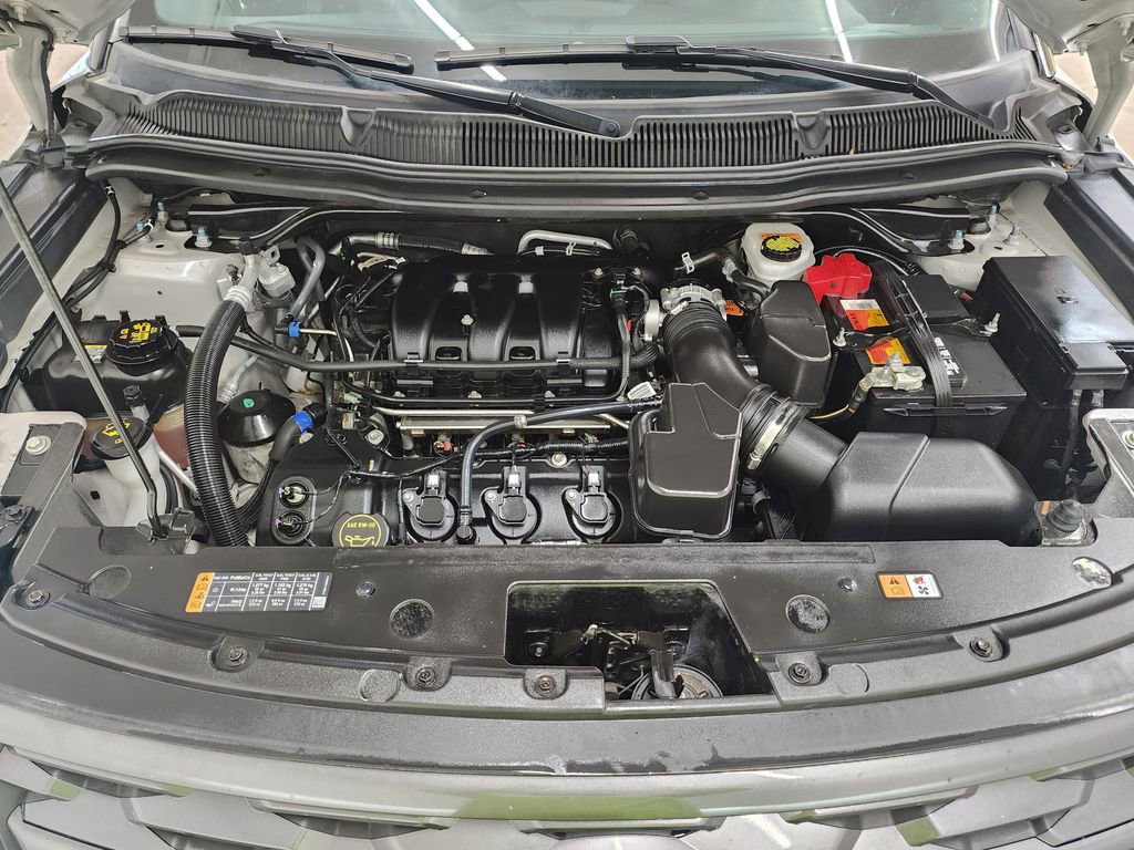 Used 2018 Ford Explorer XLT w/ Equipment Group 202A image 40