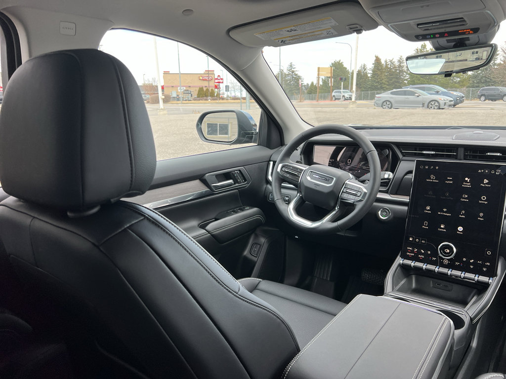 New 2026 GMC Terrain Denali w/ LPO, Black Badging Package image 37