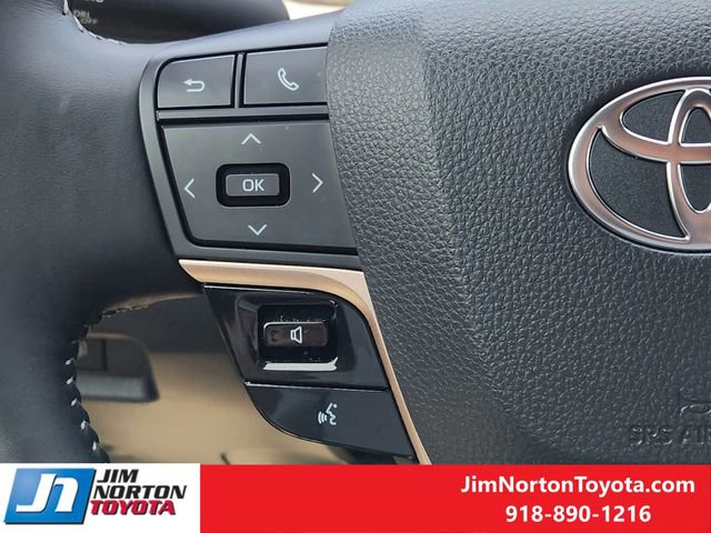Used 2026 Toyota Crown AWD/4WD image 28