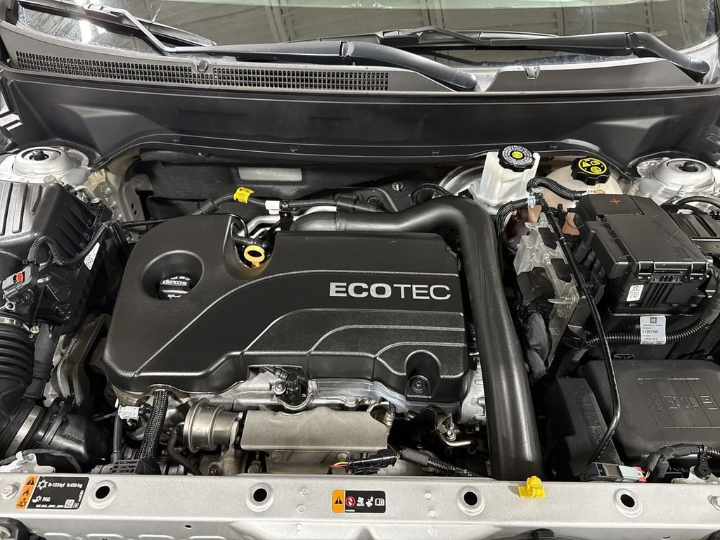 Used 2020 Chevrolet Equinox LS w/ LS Convenience Package image 24