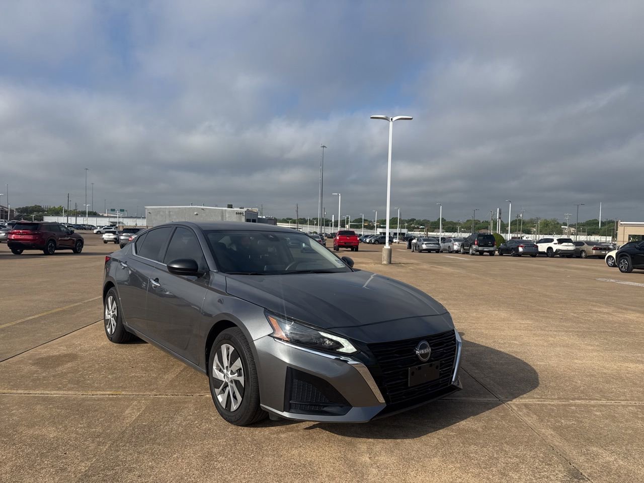 Certified 2025 Nissan Altima 2.5 S image 1