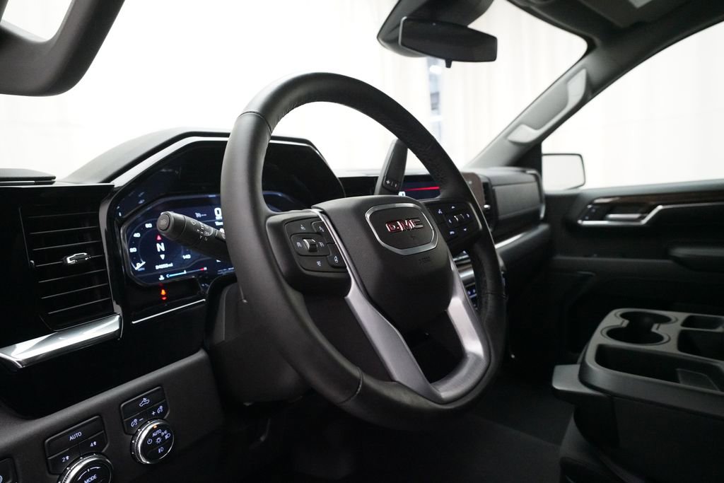 Used 2024 GMC Sierra 1500 Elevation AWD/4WD image 8