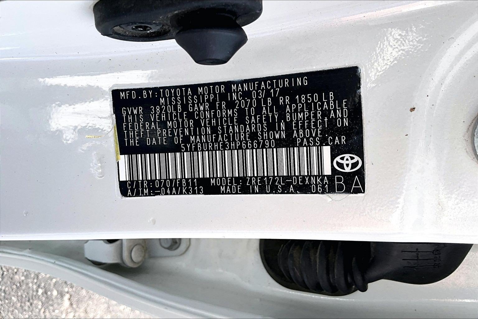 Used 2017 Toyota Corolla LE w/ Carpet Mat Package (TMS) FWD image 30