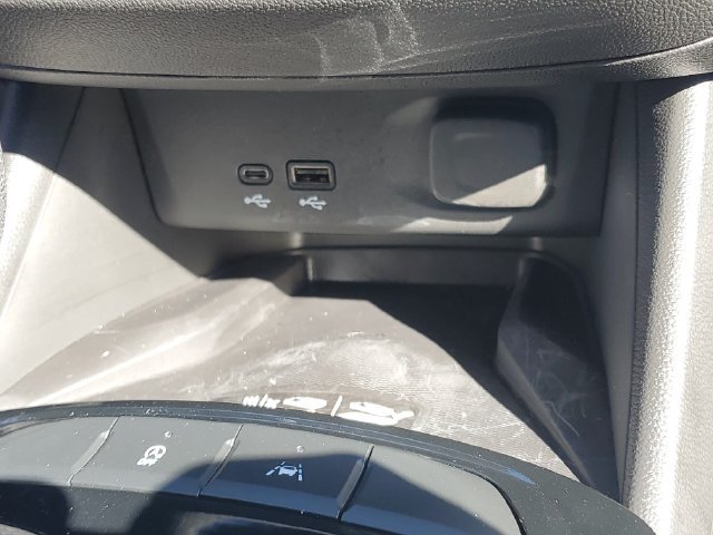 Used 2025 Buick Envista Avenir FWD image 29