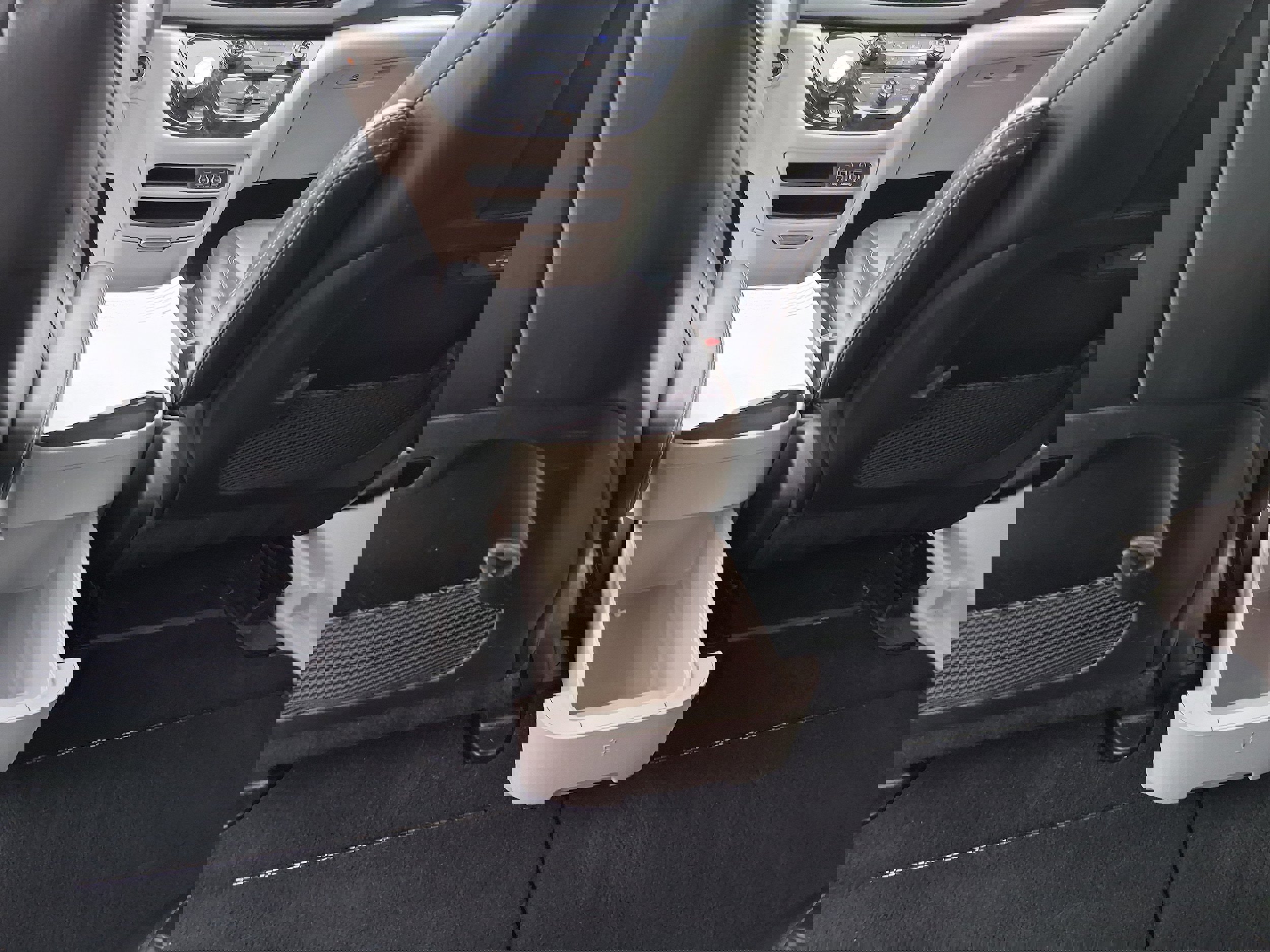 Used 2023 Chrysler Pacifica Touring-L FWD image 14