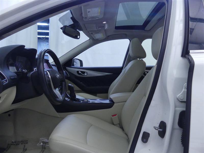 Used 2019 INFINITI Q50 Luxe w/ Essential Package (3.0T Luxe) AWD/4WD image 23