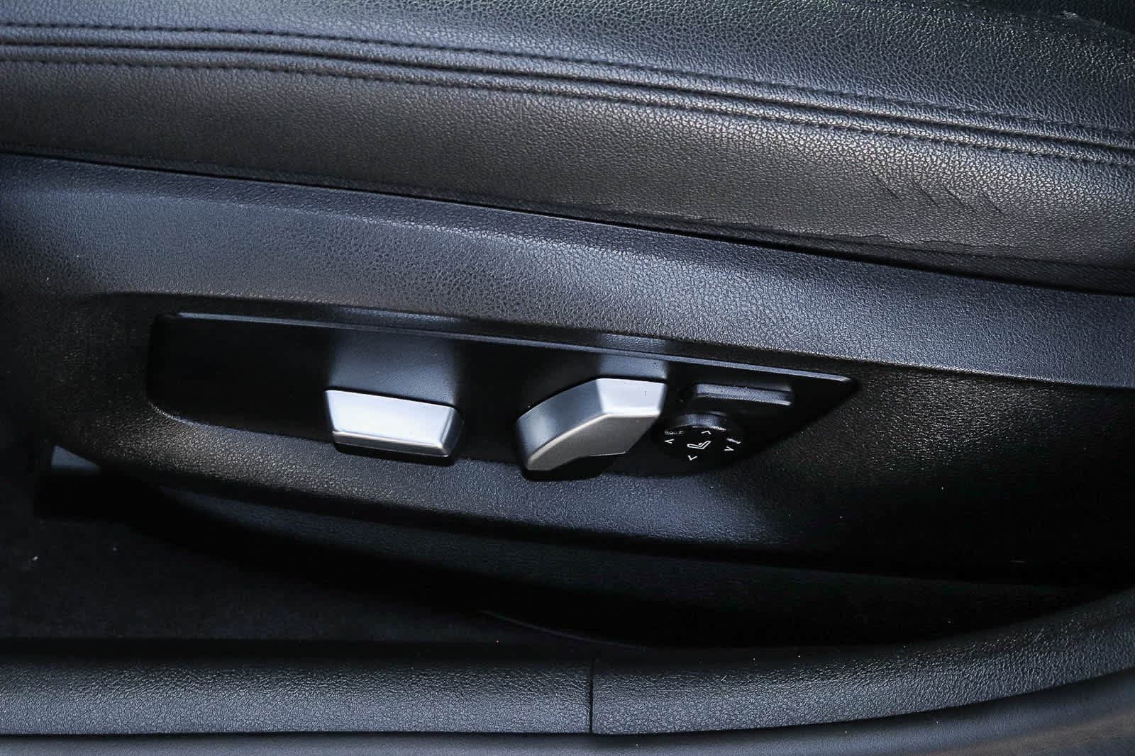 Used 2018 BMW 530i RWD image 30