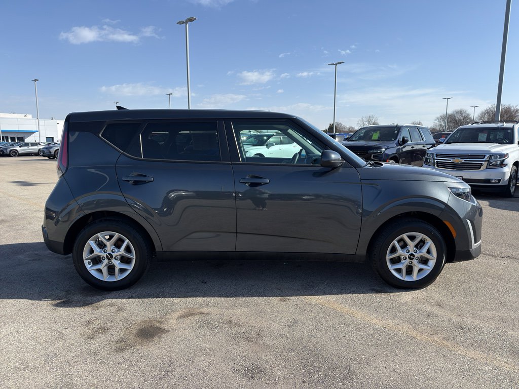 Used 2024 Kia Soul LX w/ Option Group 015 image 4