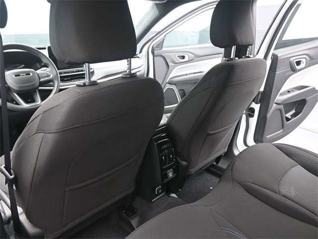 Used 2025 Jeep Compass Sport w/ Mopar Graphics Package image 19