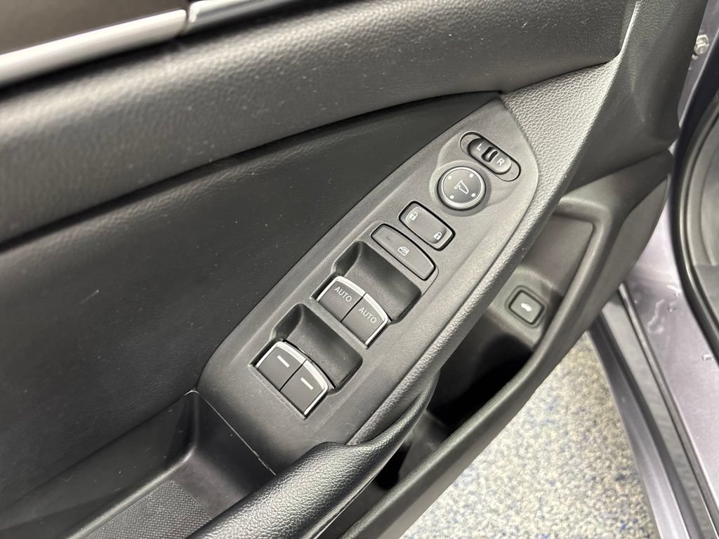 Used 2018 Honda Accord LX image 30