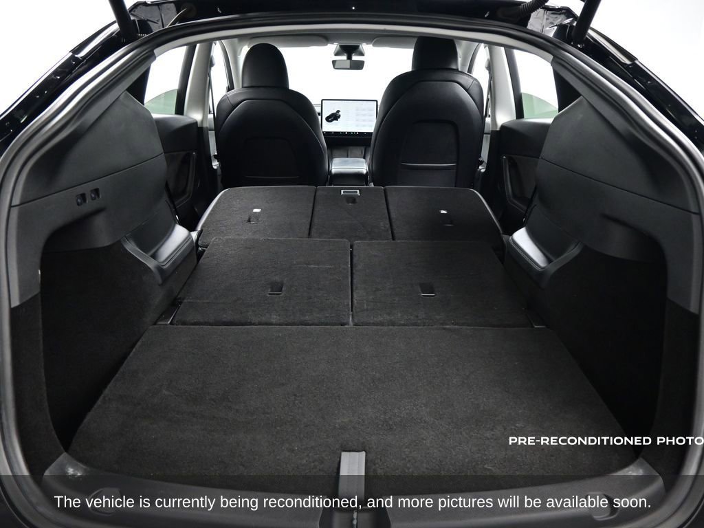 Used 2023 Tesla Model Y Long Range image 34