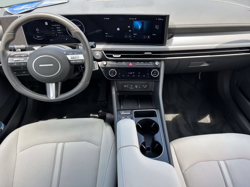 Certified 2024 Hyundai Sonata SEL w/ Convenience Package FWD image 17