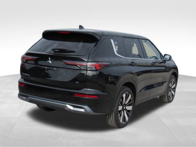 New 2026 Mitsubishi Outlander SE FWD image 3