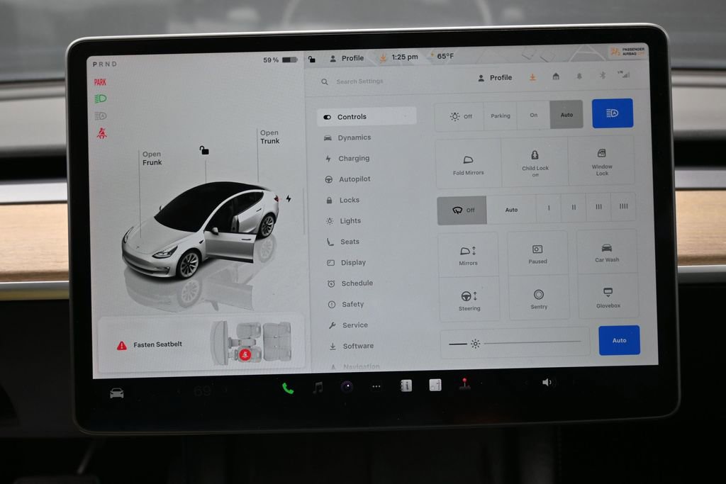 Used 2023 Tesla Model 3 Standard Range RWD image 25