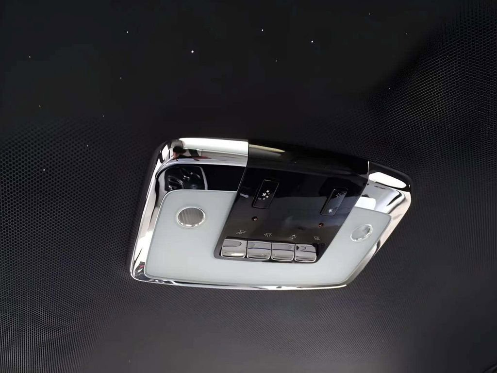 Used 2023 Rolls-Royce Cullinan Black Badge image 25