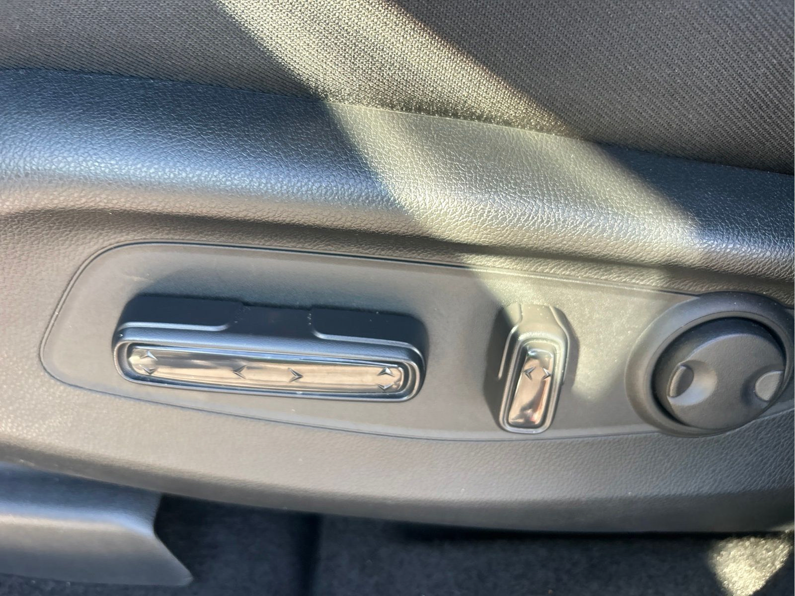 Used 2025 Honda CR-V EX image 26