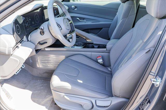 New 2025 Hyundai Elantra SEL image 11