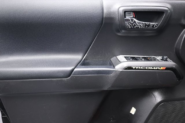 Used 2023 Toyota Tacoma TRD Off-Road AWD/4WD image 8