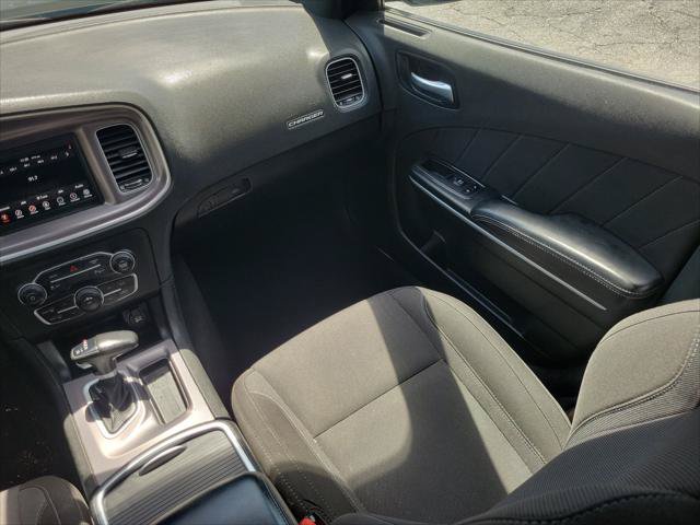 Used 2022 Dodge Charger SXT RWD image 10