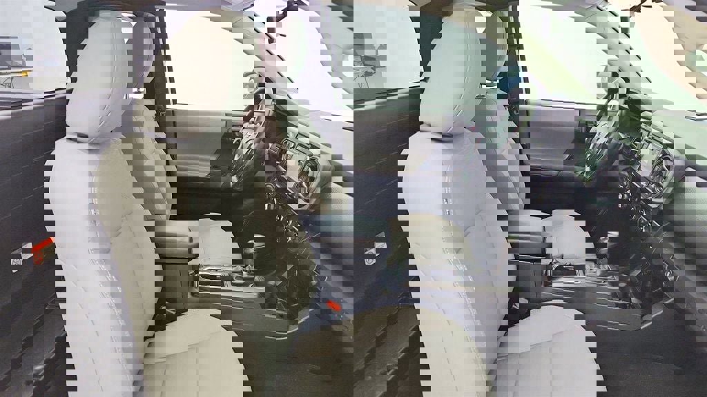 Used 2017 Toyota Tacoma SR image 23