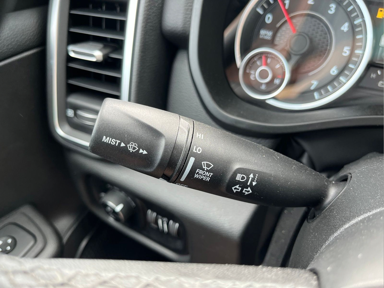 Used 2025 RAM 1500 Big Horn AWD/4WD image 17