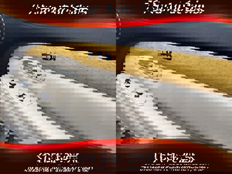 Used 2002 Lexus SC 430 Convertible image 16