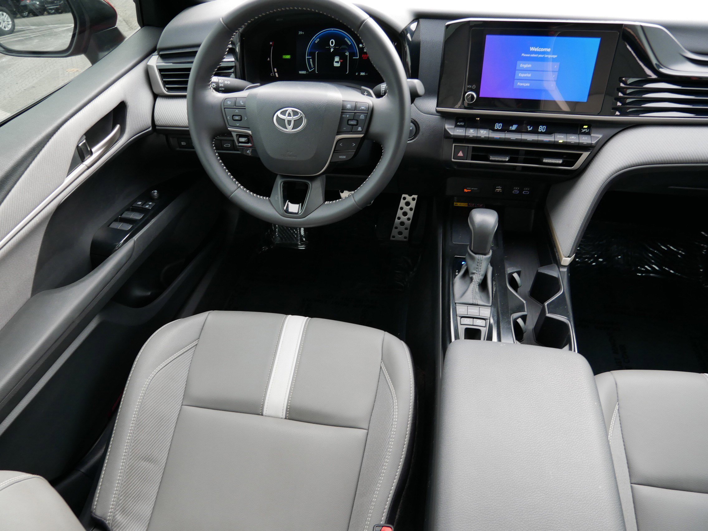 Certified 2025 Toyota Camry SE w/ Convenience Package image 9