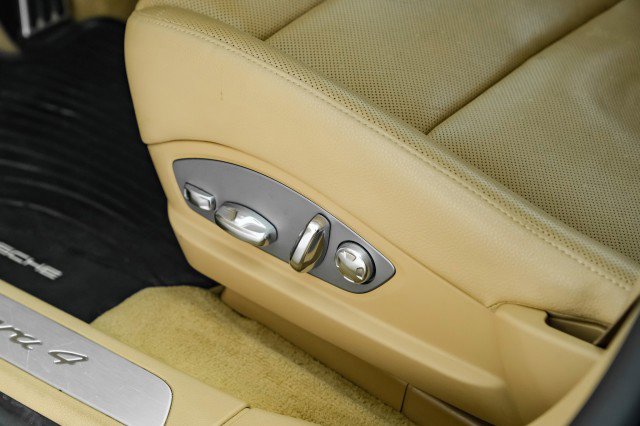 Used 2012 Porsche Panamera 4 image 28