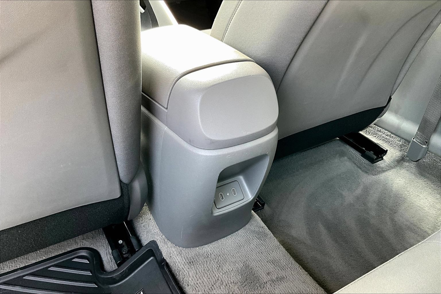Used 2025 Hyundai Elantra SE FWD image 9